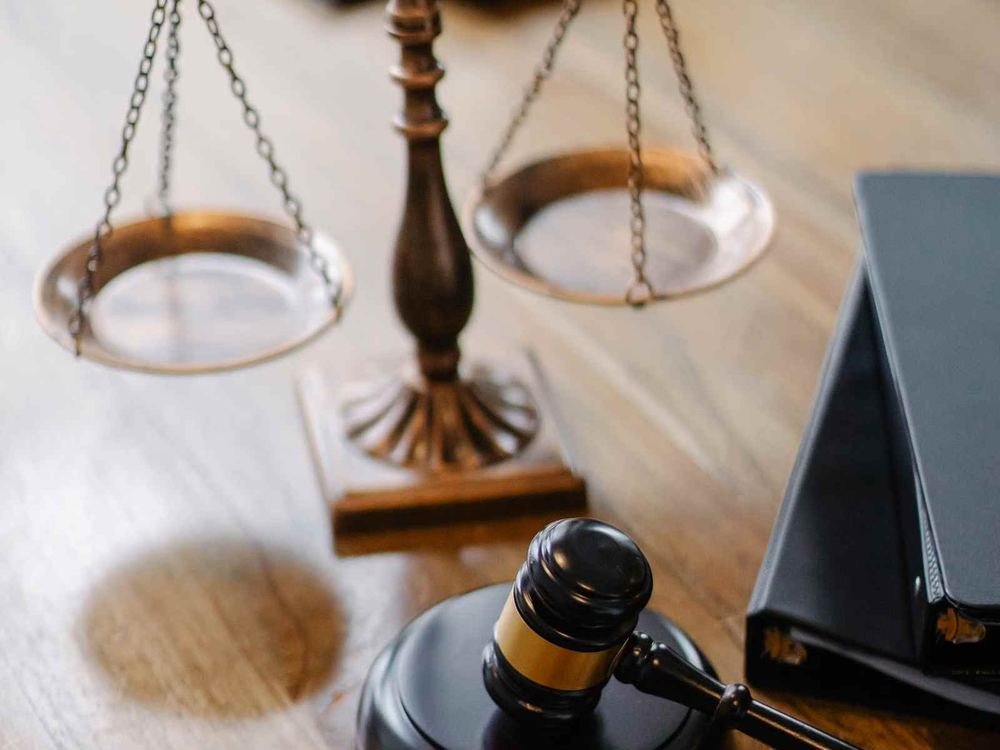 Justicia, innovación, compromiso.